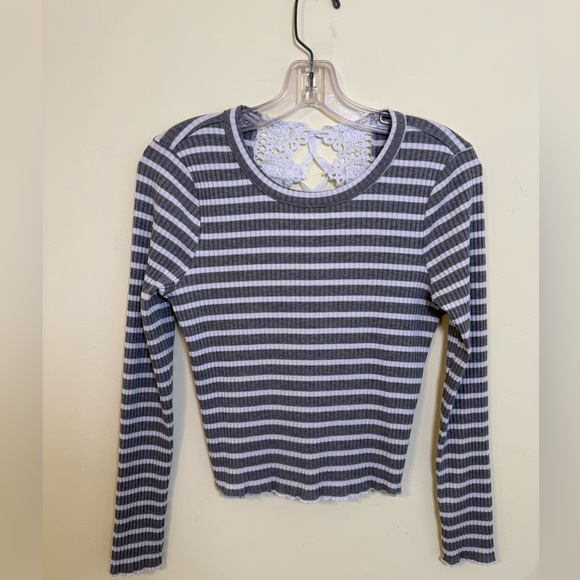 American Rag Navy and White Striped Long Sleeve Top *GREAT CONDITION* - Picture 2 of 10